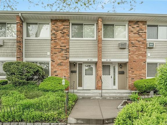 3rd image of 19 Lincoln Pl APT 23