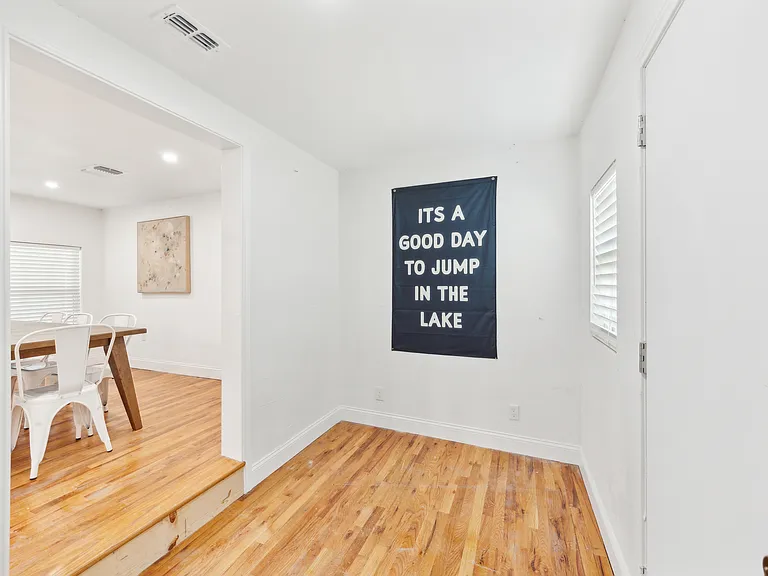 229 Sherman Dr — Photo 15