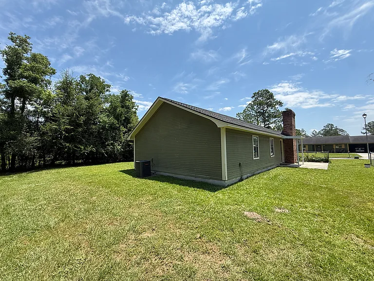 2906 Tyndall Dr — Photo 2