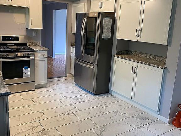 3rd image of 29275 Heritage Ct