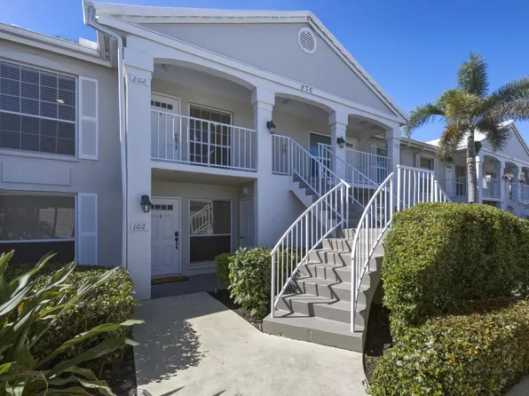 876 Gulf Pavilion Dr, Naples, FL
