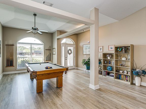 5th image of 1509 Woodlawn Way