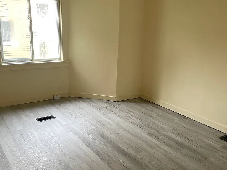 716 E Long Ave — Photo 11