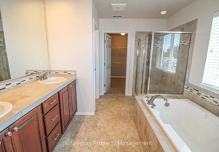 22924 42nd Dr SE — Photo 29