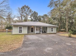 28 Zettle Rd, Ocean Springs, MS 39564