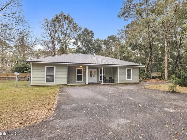 28 Zettle Rd, Ocean Springs, MS 39564