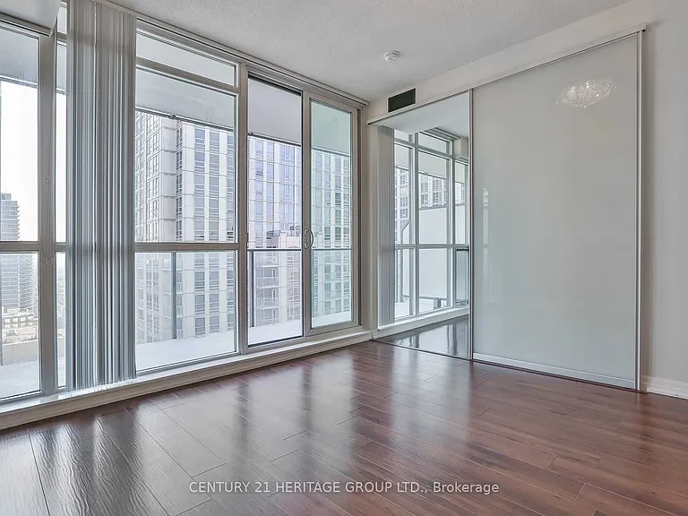 770 Bay St #Penthouse 603 — Photo 22