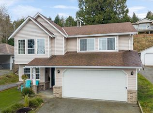 5541 Hammond Bay Rd, Nanaimo, BC V9T 5N1