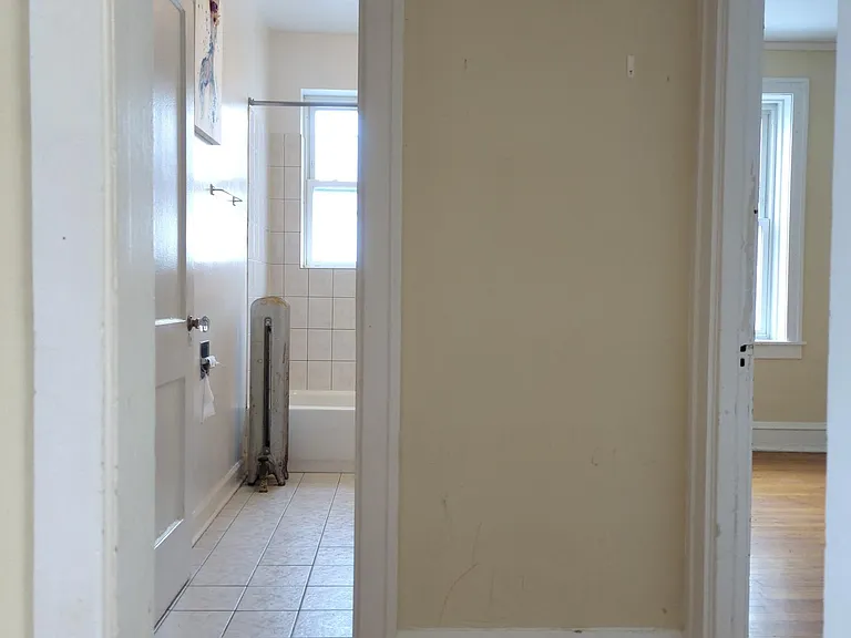 3637 W Cullom Ave #3 — Photo 8