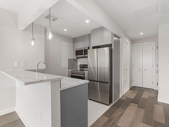 5th image of 112 Seaman Ave #4E