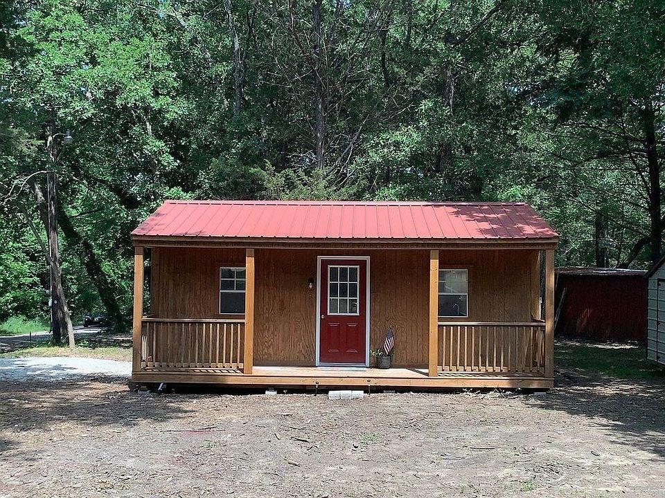 1st image of 132 Oxford Dr