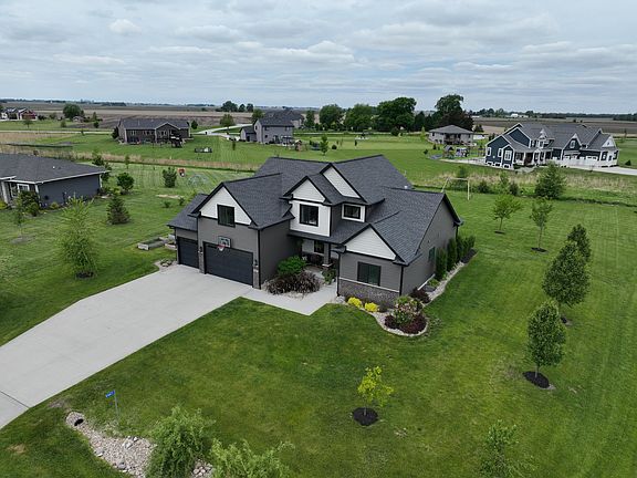 2nd image of 5467 Windrose Ln