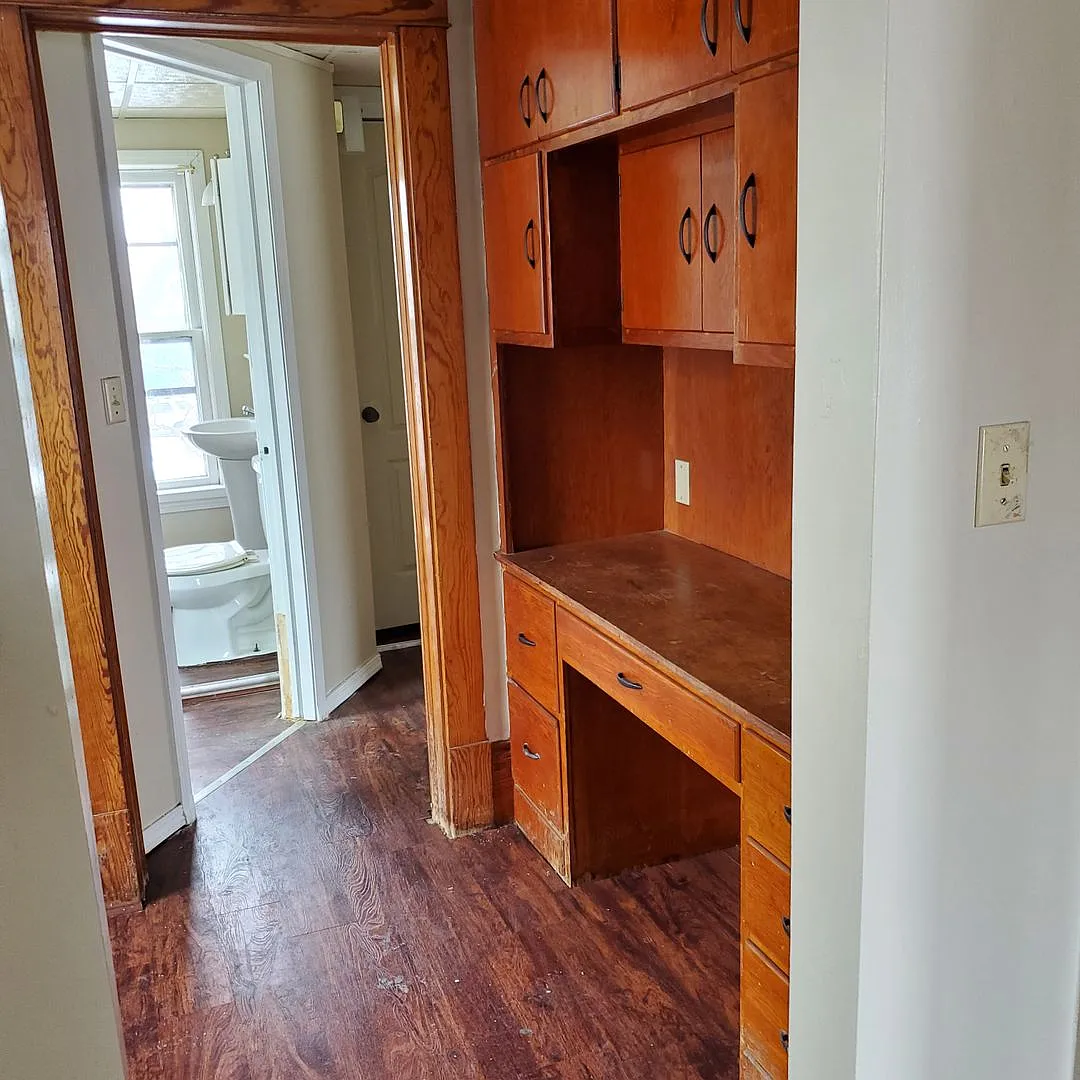 3bdrm House For Rent — Photo 2