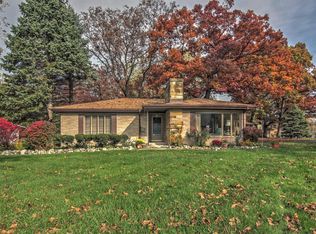 8929 Edison St, Crown Point, IN 46307