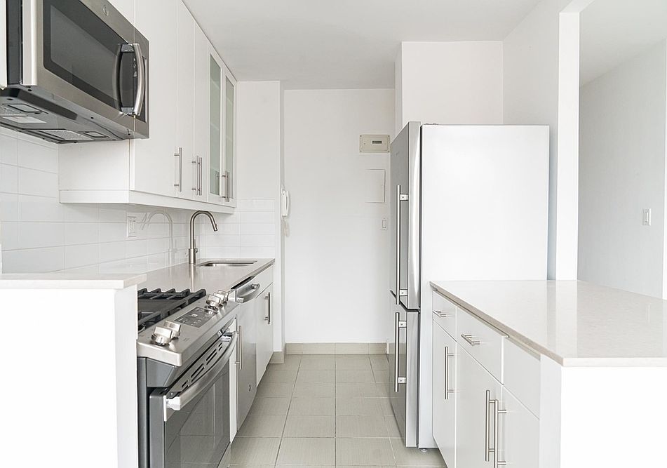 1st image of 470 2nd Ave APT 18D