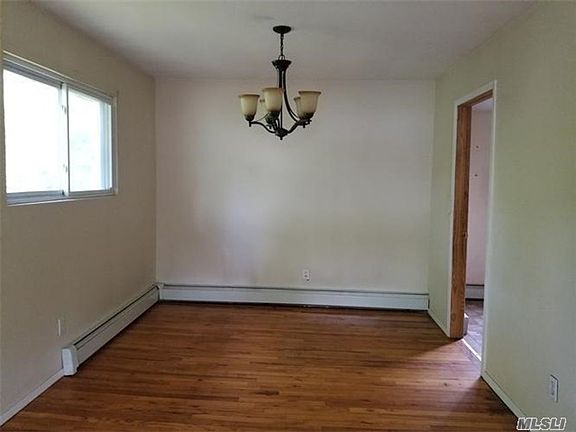 3rd image of 21 Lake Dr