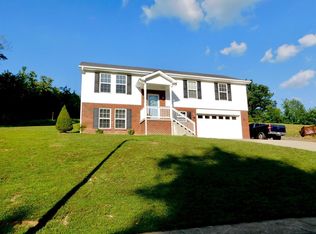 172 Lee Paige Ct, Berea, KY 40403