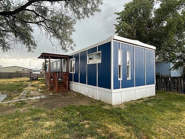 1st image of 2618 Topeka Dr