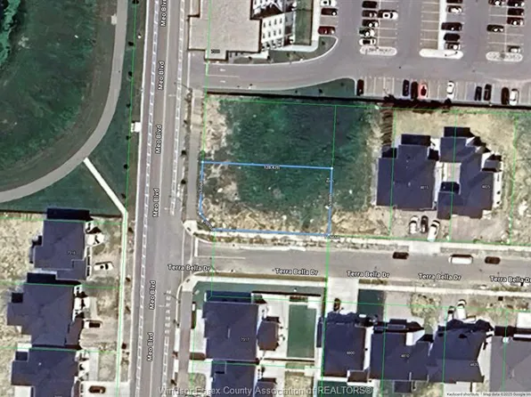7325 Meo Blvd, Lasalle, ON N9H 0A8