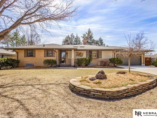 2925 Kucera Dr, Lincoln, NE 68502