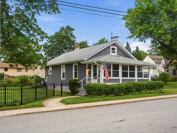 256 Garfield Ave, Valparaiso, IN 46383