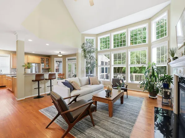 108 Mintawood Ct, Cary, NC 27519
