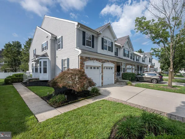 33 Weaver Dr, Marlton, NJ 08053