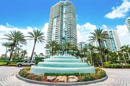 16400 Collins Ave Photo 1