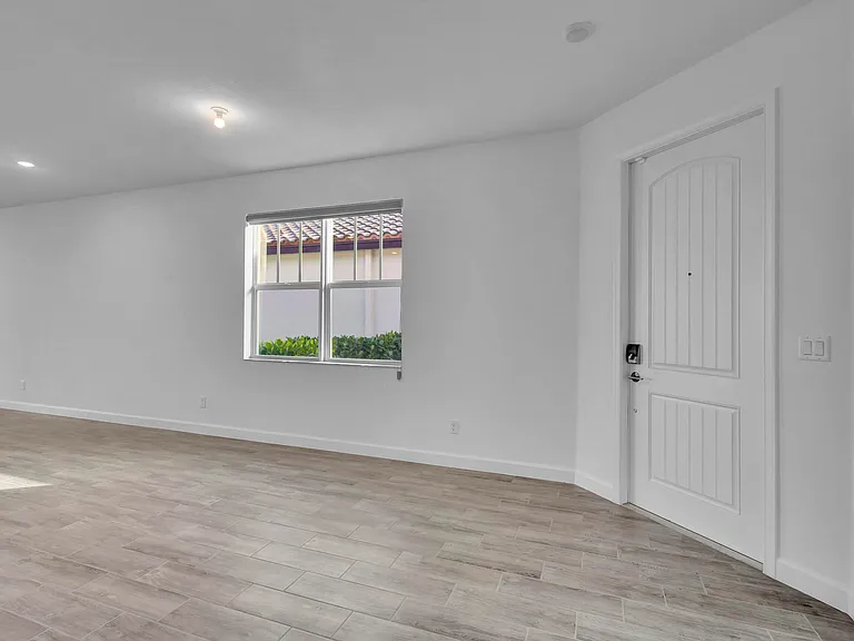 1254 Tangled Orchard Trce — Photo 7