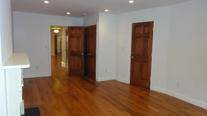 Rented by R New York | media 16