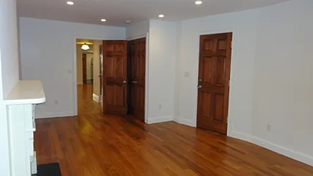 Rented by R New York