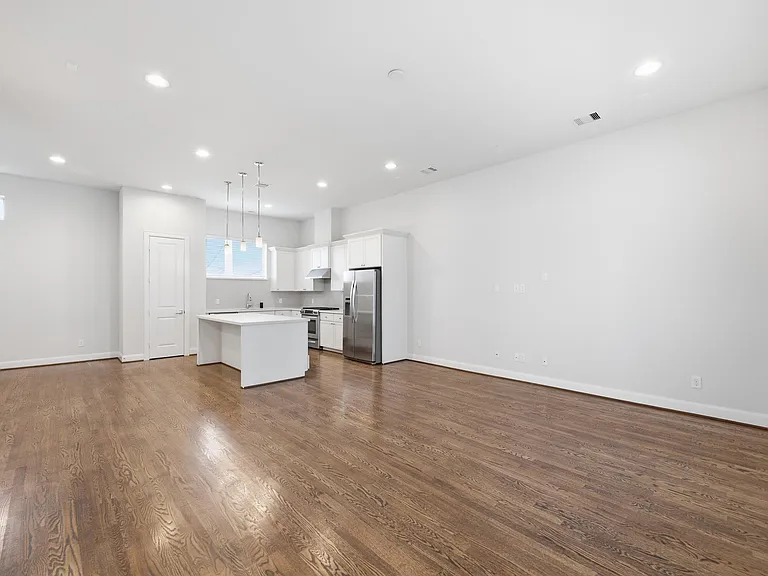 1225 Bonner St — Photo 11