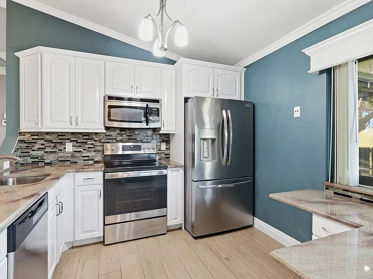 5694 Northpointe Ln — Photo 11