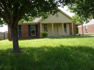 6120 Somerset Dr, Horn Lake, MS 38637