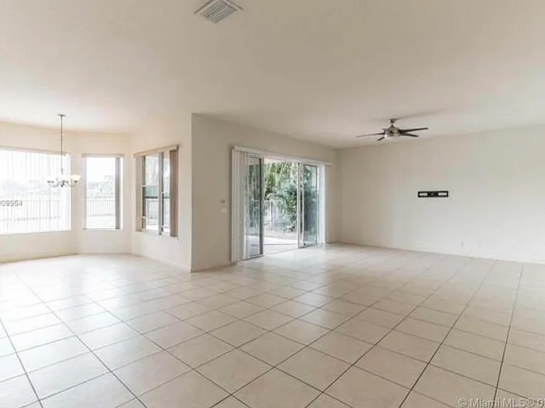 1831 Waldorf Dr — Photo 8