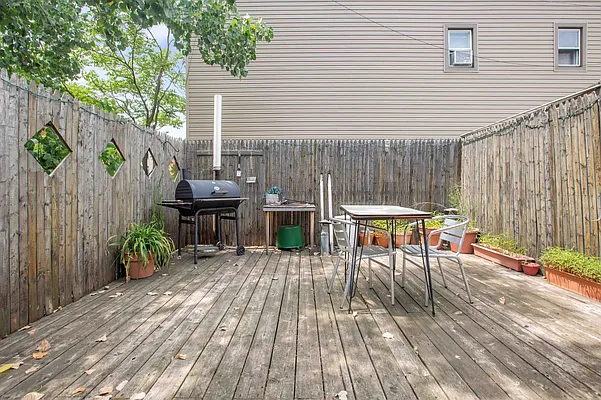 Rented by MNS | media 29