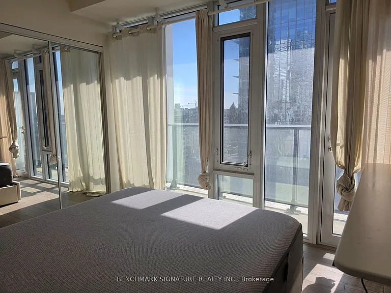 330 Richmond St W #1603 — Photo 10