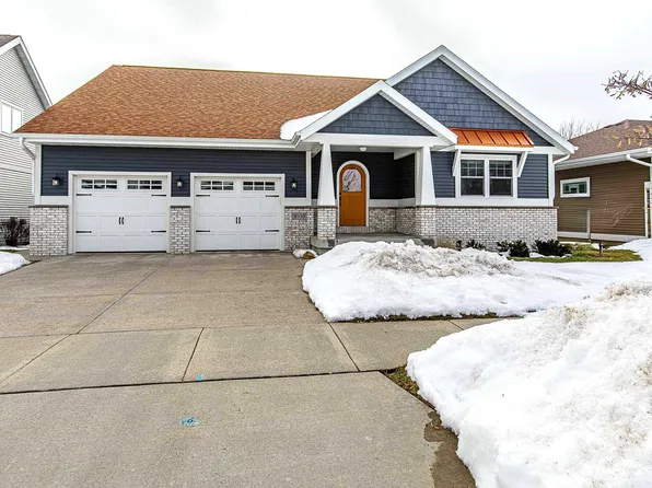 8939 Pine Hollow Pl, Verona, WI 53593