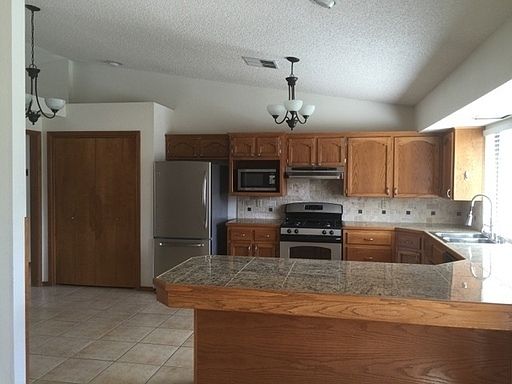 3rd image of 2456 Cherry Hills Dr