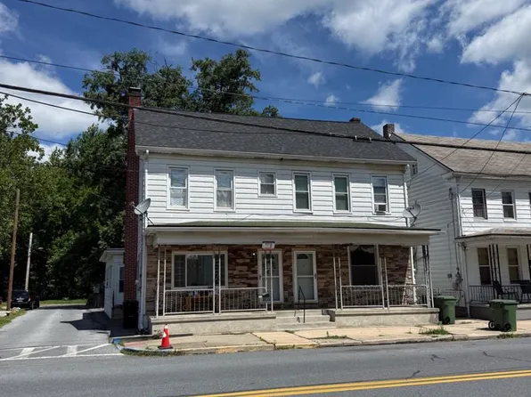 33 E Pottsville St, Pine Grove, PA 17963