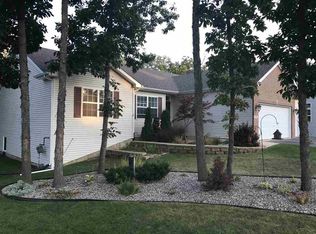 11242 Tahoe Dr, Edgerton, WI 53534
