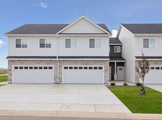 630 Franklin St, Roberts, WI 54023