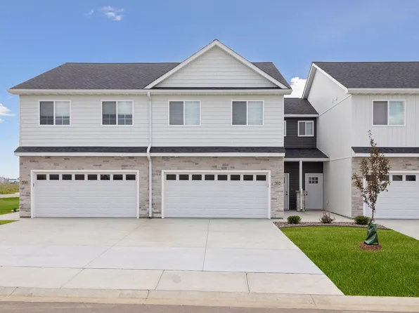 630 Franklin St, Roberts, WI 54023