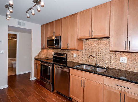 2nd image of 640 Murray Ln Unit 306