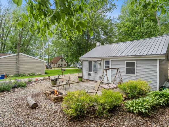 9226 S Verna St, Claypool, IN 46510