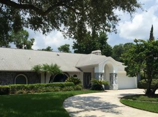 2826 Hammock Dr, Plant City, FL 33566
