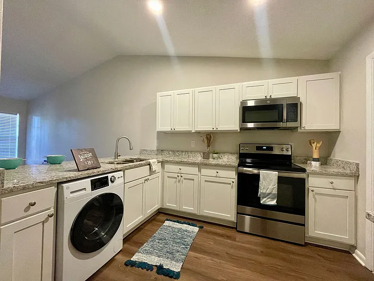 The Rhoads Apartments | 2 Bedroom Apartments in Leesburg, FL — Photo 3