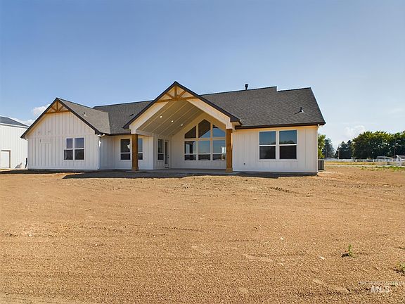 3rd image of 1910 Mantle Ln