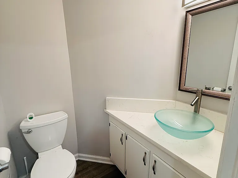 501 Vine St #A — Photo 17