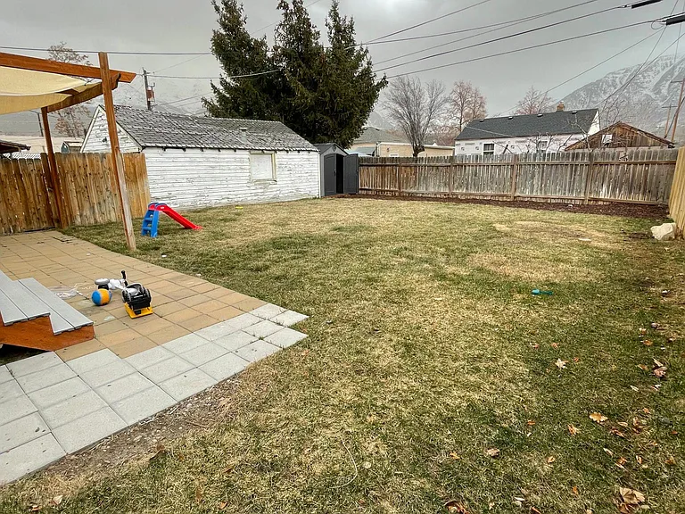 842 N 200 E — Photo 17